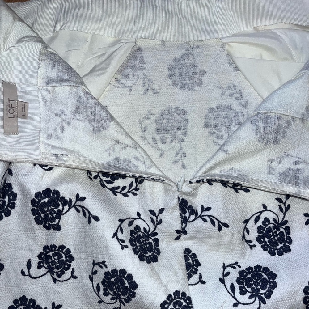 Loft Blue & White Floral Pencil Skirt - Picture 7 of 7